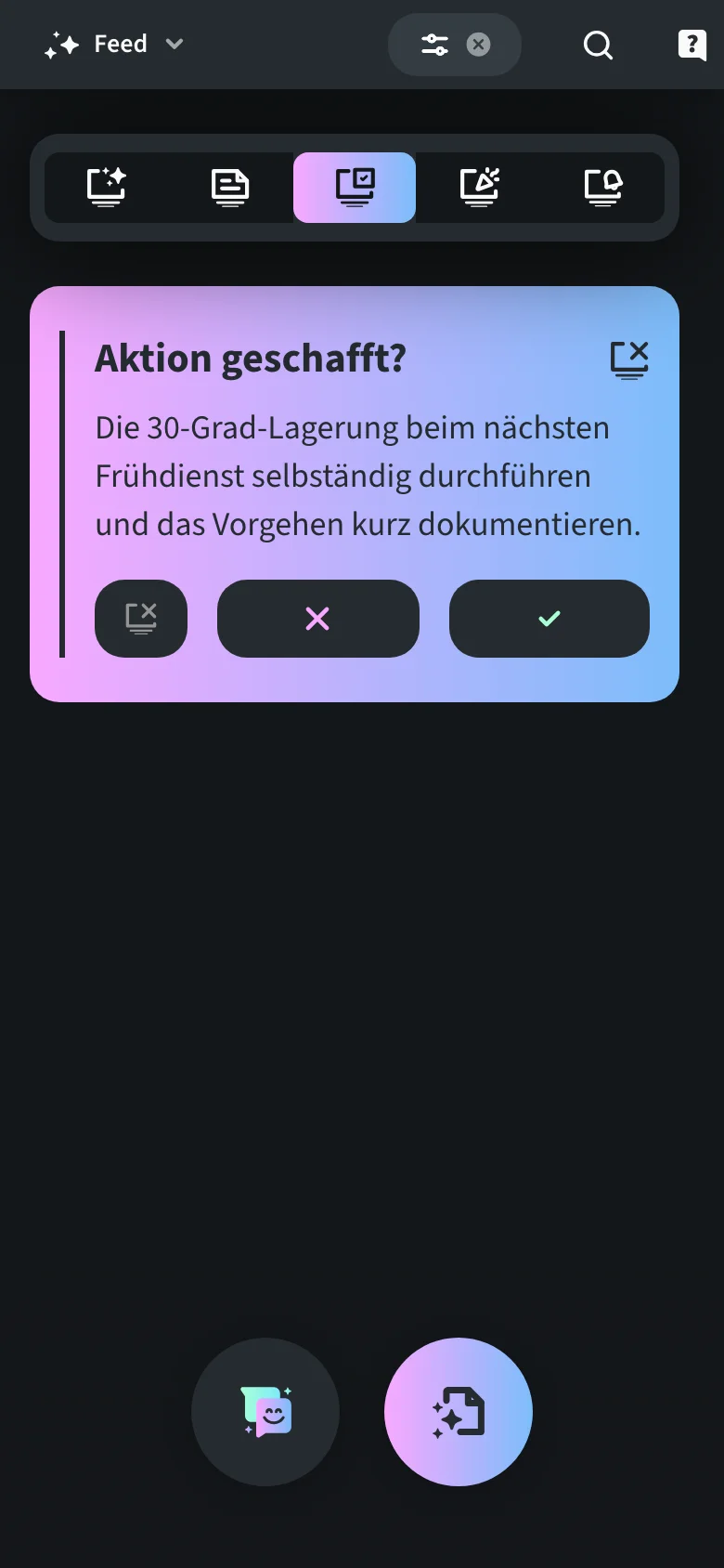 Feed von Amina Ferreira auf dem Smartphone: Die Filterleiste zeigt nur Symbole, die Ansicht ToDos ist aktiv, darunter steht eine einzelne Karte mit der Frage «Aktion geschafft?».